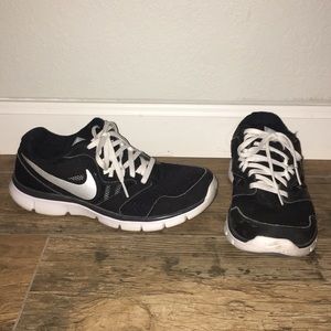 Nike Black and White Running Shoes